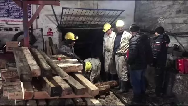 Zonguldak'ta maden ocağında göçük (5) Zonguldak'ta maden ocağında göçük (5)