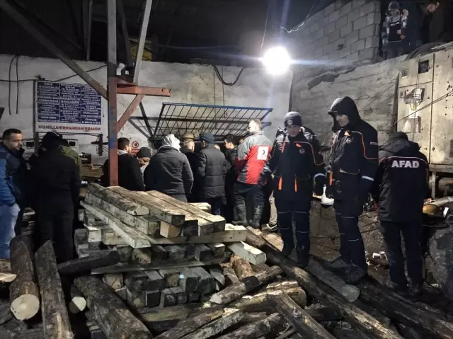 Zonguldak'ta maden ocağındaki göçükte kalan 2 işçinin cesedine ulaşıldı Zonguldak'ta maden ocağındaki göçükte kalan 2 işçinin cesedine ulaşıldı