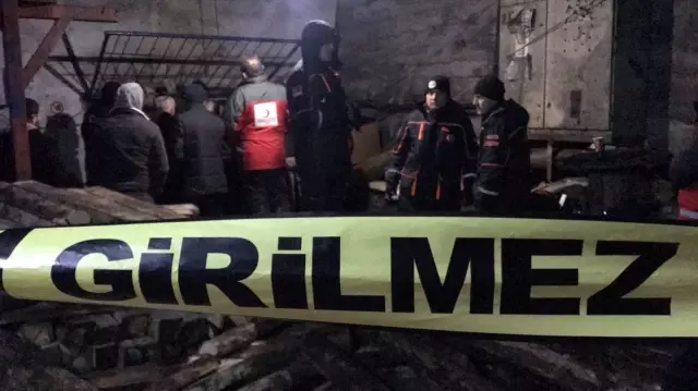 Zonguldak'ta maden ocağındaki göçükte kalan 2 işçinin cesedine ulaşıldı Zonguldak'ta maden ocağındaki göçükte kalan 2 işçinin cesedine ulaşıldı