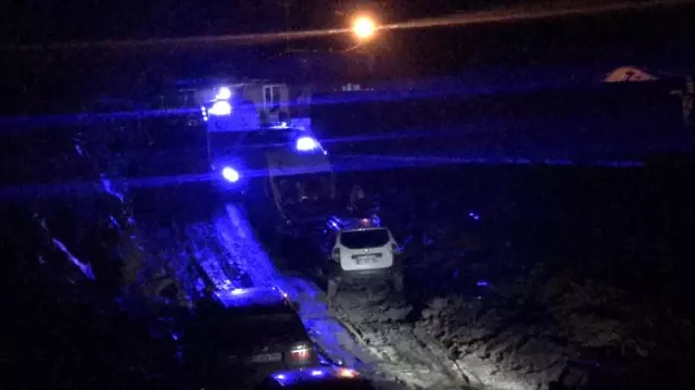 Zonguldak'ta maden ocağındaki göçükte kalan 2 işçinin cesedine ulaşıldı Zonguldak'ta maden ocağındaki göçükte kalan 2 işçinin cesedine ulaşıldı