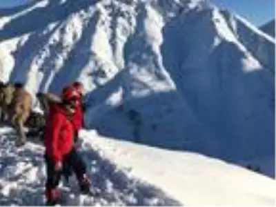 Bingöl'de güvenlik korucusu çığ altında kaldı Bingöl'de güvenlik korucusu çığ altında kaldı