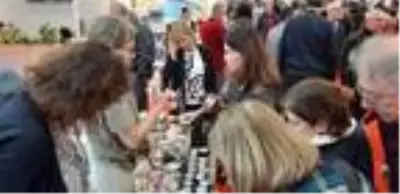 EMITT'te Bozcaada'ya bölgenin havasını en iyi yansıtan stant ödülü verildi EMITT'te Bozcaada'ya bölgenin havasını en iyi yansıtan stant ödülü verildi