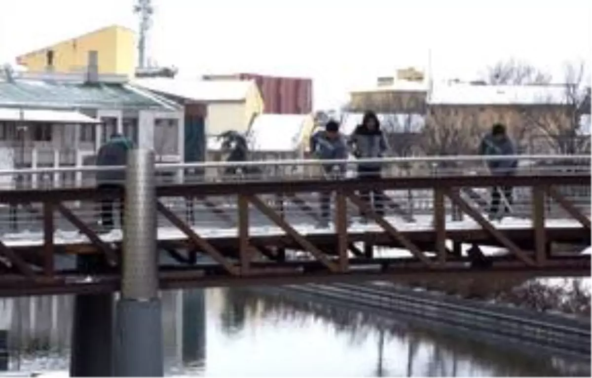 Kırşehir'de karla mücadele çalışması