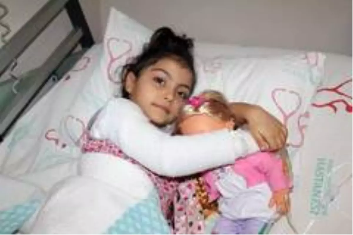 4 yaşındaki Hira Nur depremde sobayla devrilen sıcak su ile yandı