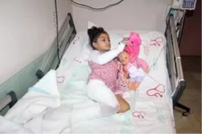 4 yaşındaki Hira Nur depremde sobayla devrilen sıcak su ile yandı 4 yaşındaki Hira Nur depremde sobayla devrilen sıcak su ile yandı