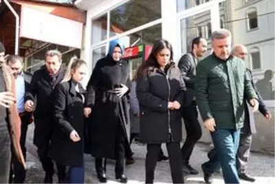 AK Parti genel başkan yardımcıları, deprem bölgesinde incelemelerde bulundu AK Parti genel başkan yardımcıları, deprem bölgesinde incelemelerde bulundu