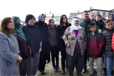 AK Parti genel başkan yardımcıları, deprem bölgesinde incelemelerde bulundu AK Parti genel başkan yardımcıları, deprem bölgesinde incelemelerde bulundu