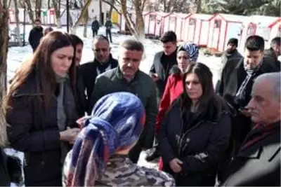 AK Parti genel başkan yardımcıları, deprem bölgesinde incelemelerde bulundu AK Parti genel başkan yardımcıları, deprem bölgesinde incelemelerde bulundu