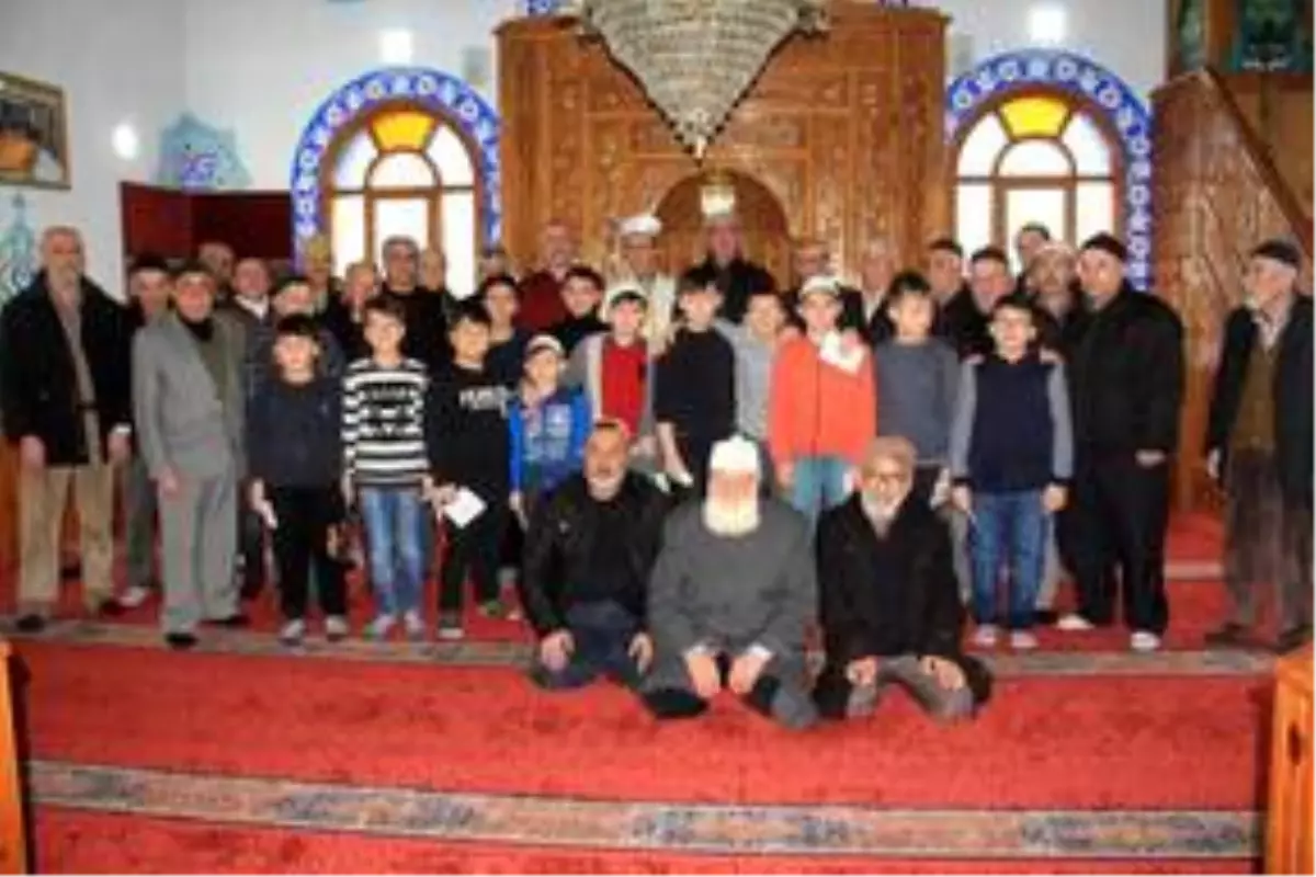 Camiyi Seviyoruz Namazla Bulusuyoruz Odulleri Verildi Haber