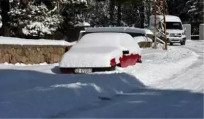 Doğu'da dondurucu soğuk, kar yağışı ve tipi yaşamı olumsuz etkiliyor Doğu'da dondurucu soğuk, kar yağışı ve tipi yaşamı olumsuz etkiliyor