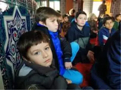 'Haydi çocuklar camiye' projesinin Yunusemre ilçe töreni yapıldı 'Haydi çocuklar camiye' projesinin Yunusemre ilçe töreni yapıldı