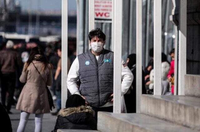 İstanbul'da korona virüsüne maskeli önlem