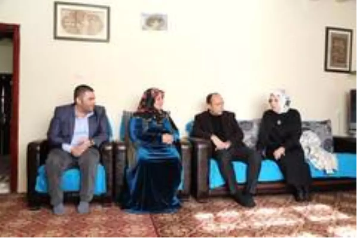 Kaymakam Solak'tan şehit ailelerine ziyaret