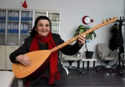 'Müzik şehri' Kırşehir'in kadın halk ozanı: Ayşe Tekin 'Müzik şehri' Kırşehir'in kadın halk ozanı: Ayşe Tekin