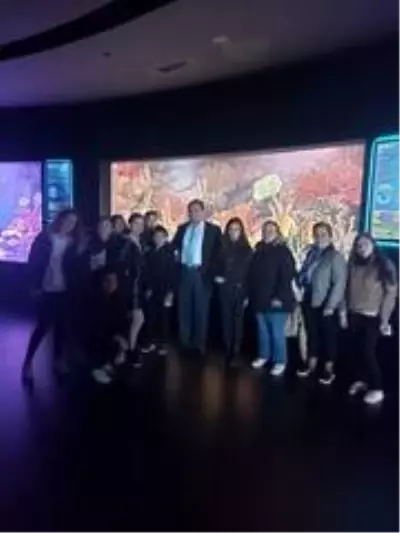 Başkan Topaloğlu'ndan mezun olacak öğrencilere yarıyıl hediyesi Başkan Topaloğlu'ndan mezun olacak öğrencilere yarıyıl hediyesi