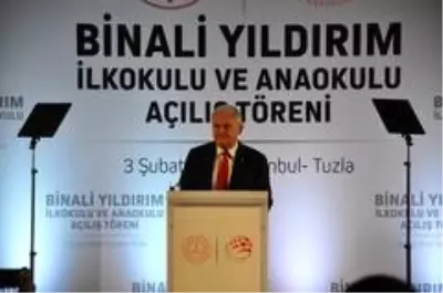 Binali Yıldırım ve eşi Semiha Yıldırım okul açılışında gözyaşı döktü Binali Yıldırım ve eşi Semiha Yıldırım okul açılışında gözyaşı döktü