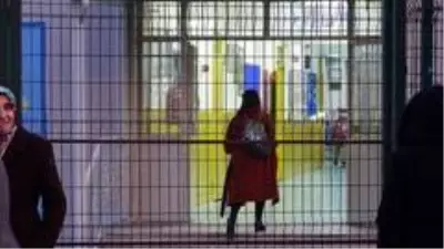 Bursa'da 24 okul yıkılıyor...Öğrenciler bugün son kez yıkılacak okullarına gitti Bursa'da 24 okul yıkılıyor...Öğrenciler bugün son kez yıkılacak okullarına gitti