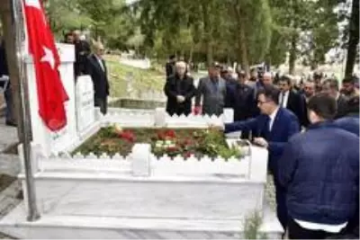 Çanakkale savaşlarının ilk kahramanlarından Bigalı Mehmet Çavuş kabri başında anıldı Çanakkale savaşlarının ilk kahramanlarından Bigalı Mehmet Çavuş kabri başında anıldı