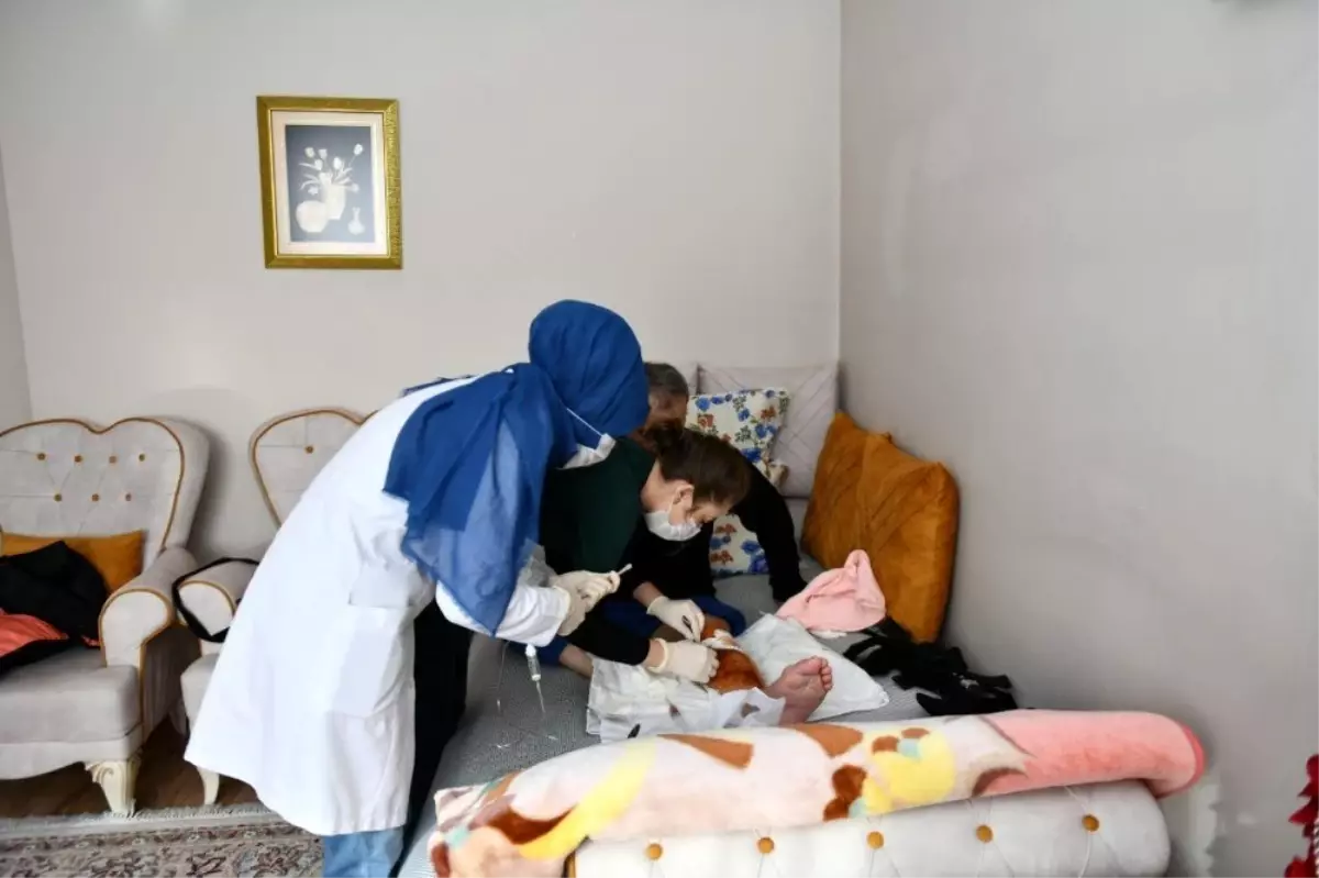 Esenyurt Belediyesinin evde ücretsiz sağlık hizmeti devam ediyor Haber