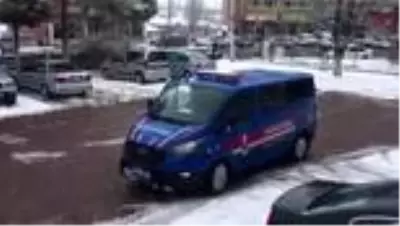 Hırsızlık yaptıkları belirlenen 2 zanlı tutuklandı