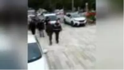 İzmir foça'da 16 kaçak göçmen ile 4 suriyeli organizatör yakalandı İzmir foça'da 16 kaçak göçmen ile 4 suriyeli organizatör yakalandı