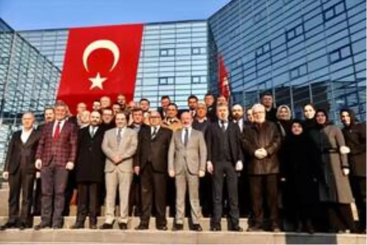 Kocasinan Belediyesi meclis üyeleri, huzur haklarını depremzedelere bağışladı