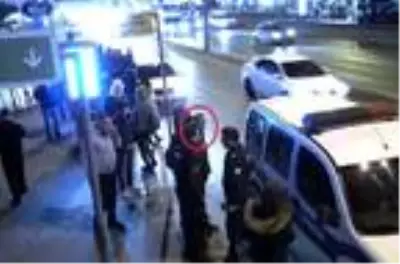 Metrobüste 11 yaşındaki kız çocuğunu taciz ettiği iddia edilen kişi gözaltına alındı Metrobüste 11 yaşındaki kız çocuğunu taciz ettiği iddia edilen kişi gözaltına alındı