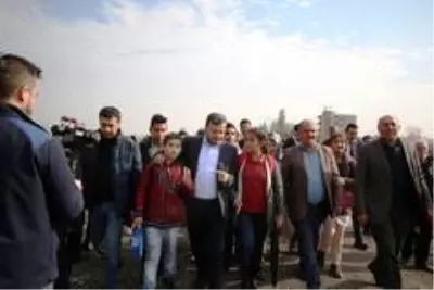 Okul yolu asfaltlandı