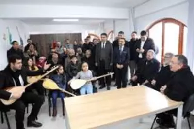 Özhaseki, Talas'ta müzik okulunu gezdi Özhaseki, Talas'ta müzik okulunu gezdi
