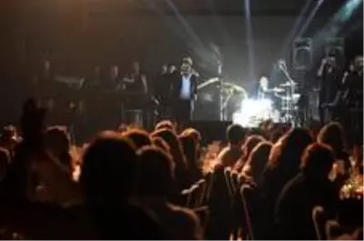 Selami Şahin Ve Bülent Ersoy'dan muhteşem gala! Selami Şahin Ve Bülent Ersoy'dan muhteşem gala!