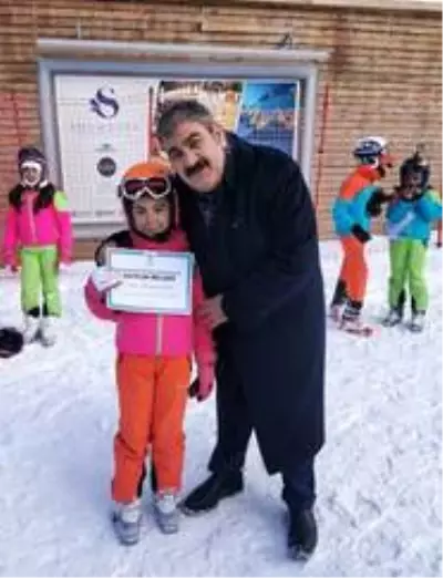 Sunar'dan öğrencilere belge ödülü Sunar'dan öğrencilere belge ödülü