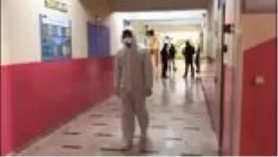 Ümraniye'de okullar virüslere karşı nano gümüş iyon teknolojisi ile dezenfekte edildi Ümraniye'de okullar virüslere karşı nano gümüş iyon teknolojisi ile dezenfekte edildi