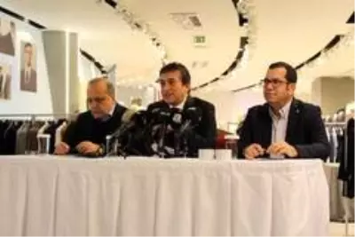 Atık pet şişelerden çevre dostu giysi ürettiler Atık pet şişelerden çevre dostu giysi ürettiler