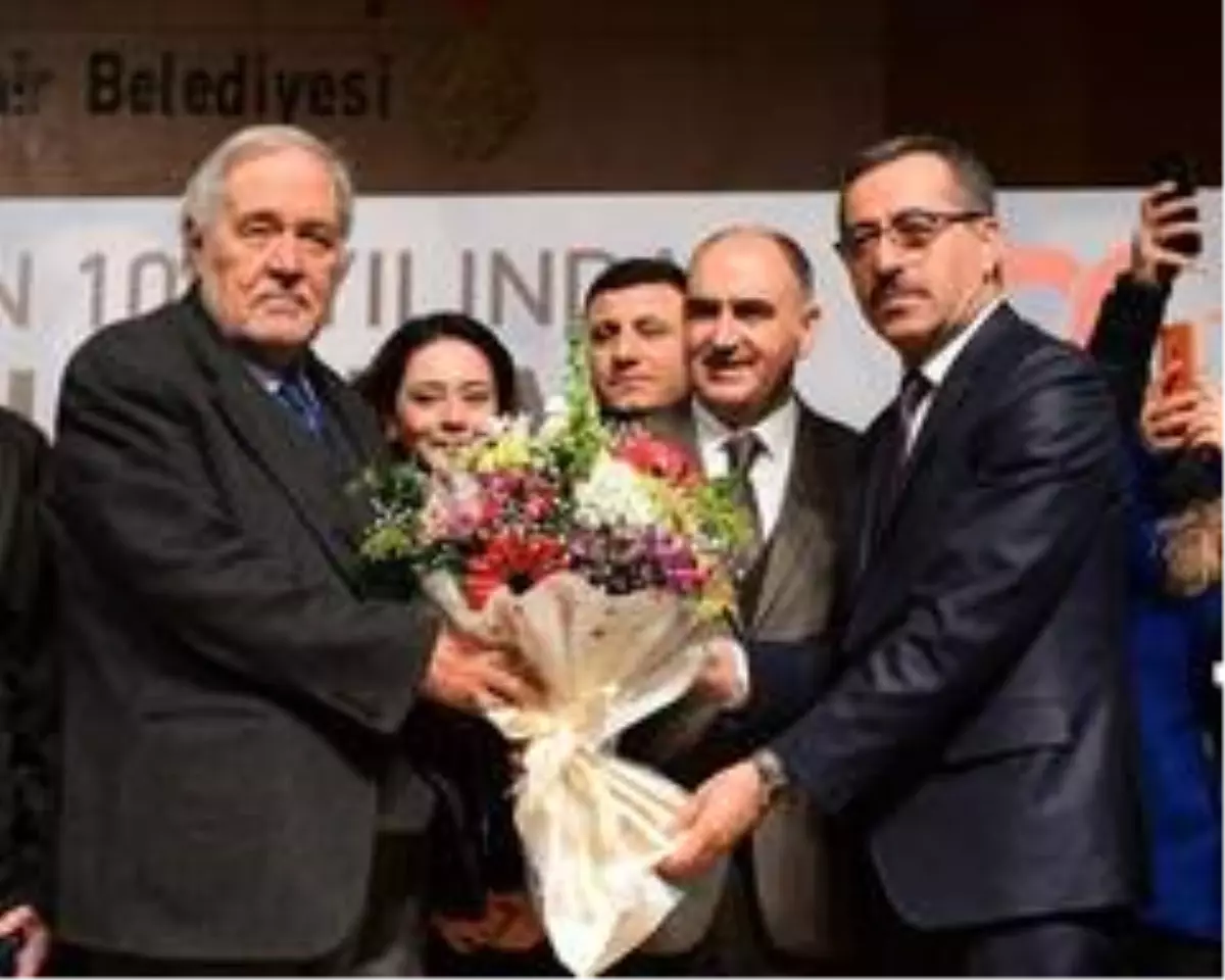 İlber Ortaylı: '12 Şubat, İstiklal Savaşı'nın başlangıcını temsil ediyor'