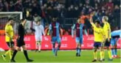 Irkçı mesajlar alan John Obi Mikel, canlı yayında gözyaşlarını tutamadı
