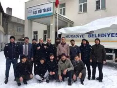 Muradiye'den depremzedelere yardım