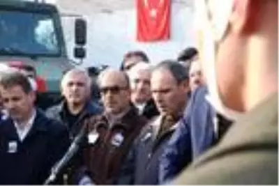 Şehit Halil Demir'in cenazesi memleketine getirildi (2) Şehit Halil Demir'in cenazesi memleketine getirildi (2)