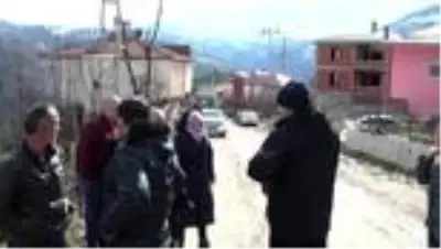 12 binanın tahliye edildiği heyelan bölgesinde inceleme başlatıldı (2)