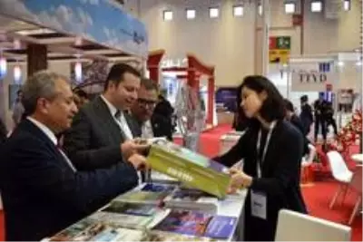 Başkan Akkaya, Akşehir Kirazı Çiçeği'ni Japonlara tanıttı