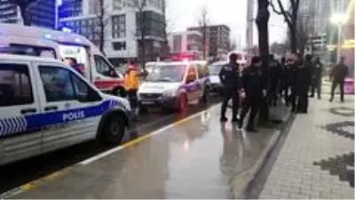 Esenyurt'ta taksiciler birbirine girdi, ortalık karıştı: 2 yaralı