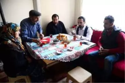 Giresunlu çift üçü kendi çocukları 6 engelliye özenle bakarak takdir topluyor
