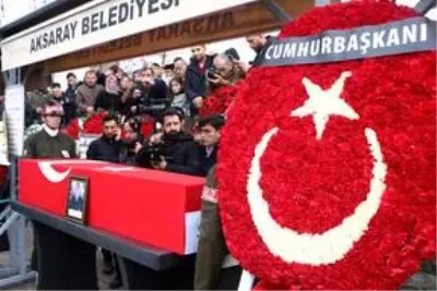 İdlib şehidi Uzman Onbaşı Kadir Yıldız, Aksaray'da son yolculuğuna uğurlandı İdlib şehidi Uzman Onbaşı Kadir Yıldız, Aksaray'da son yolculuğuna uğurlandı