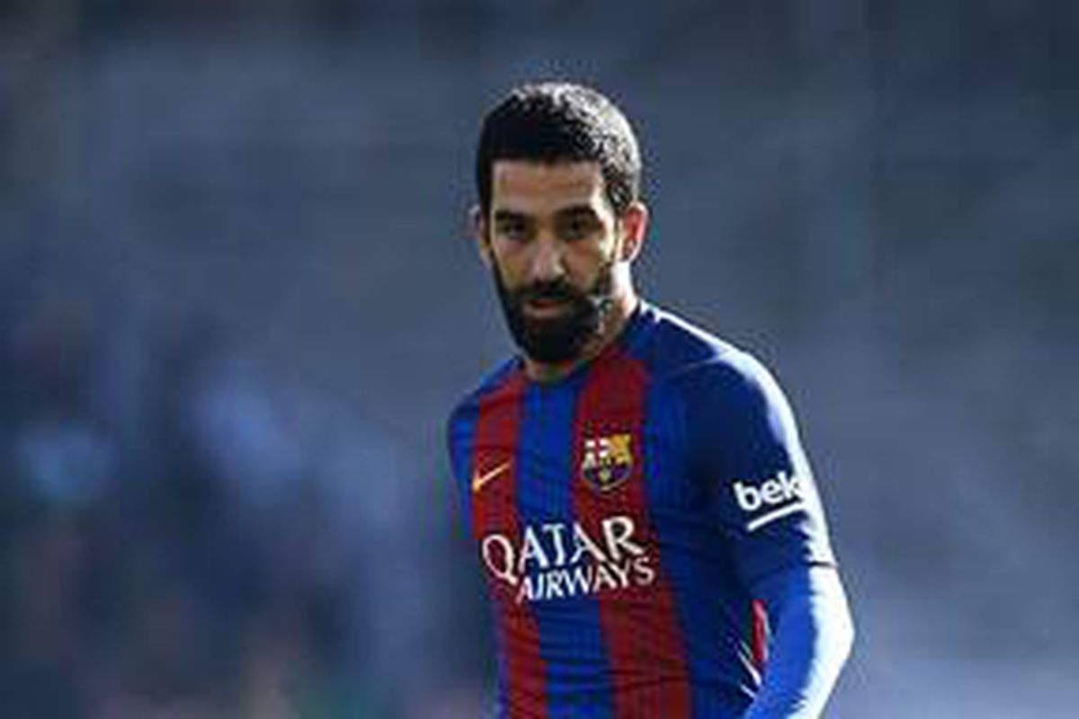 İspanyol gazeteci Albert Roge, Arda Turan'ın Barcelona kadrosuna dönebileceğini iddia etti