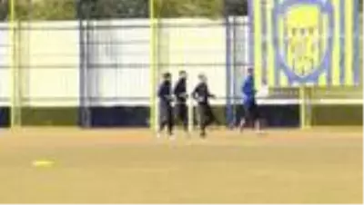MKE Ankaragücü Kulübü Başkanı Fatih Mert: 'Bundan sonra iş hoca ve futbolcularda' MKE Ankaragücü Kulübü Başkanı Fatih Mert: 'Bundan sonra iş hoca ve futbolcularda'