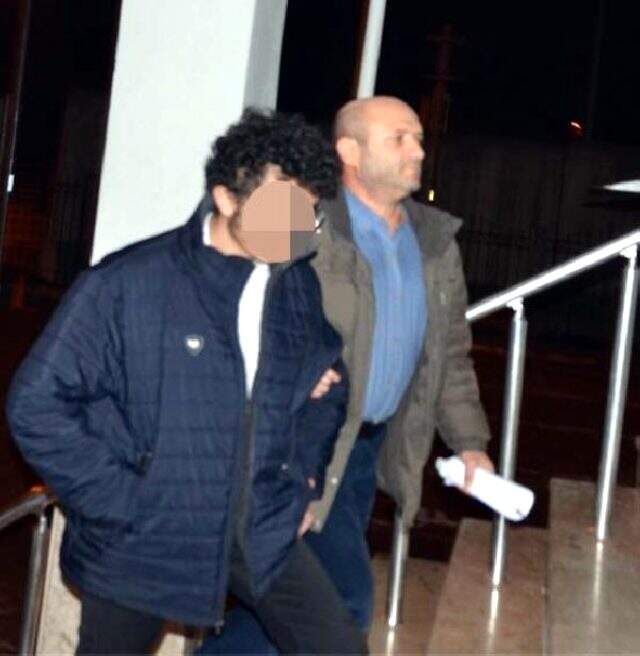 Sevgilisi ile görüşmesini istemeyen annesini bıçakladı