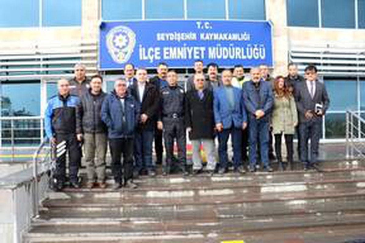 Seydişehir Emniyet Müdürü Kasım Özdemir muhtarlarla buluştu