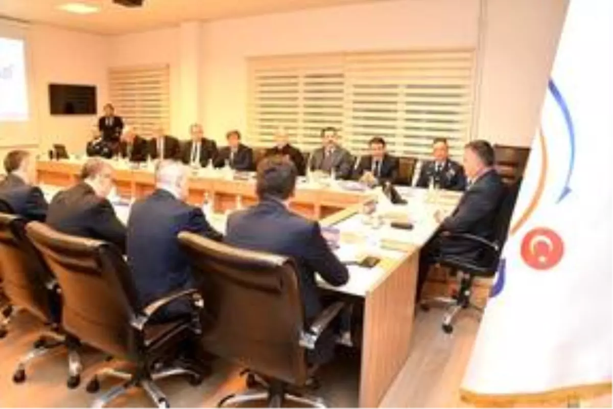 Balıkesir'de afetlere müdahaleye yönelik hazırlıklar konuşuldu