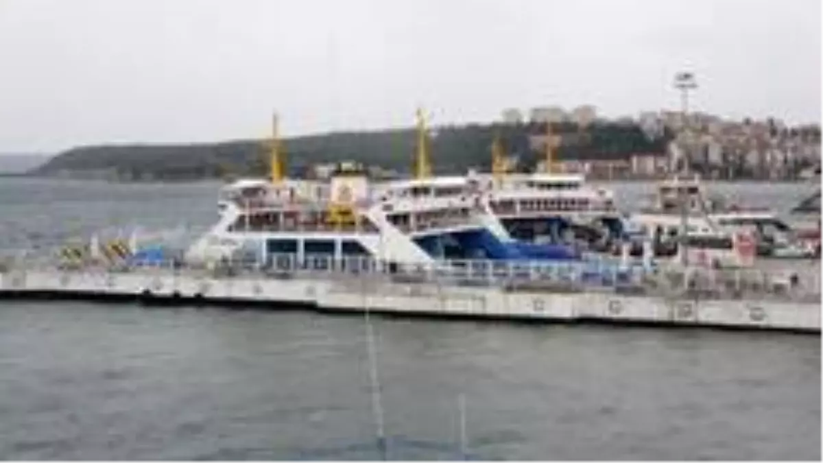 Çanakkale'de ada seferlerinde aksamalar yaşanıyor