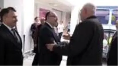 Çocuklar için kamyon maketinden kan alma ünitesi yapıldı Çocuklar için kamyon maketinden kan alma ünitesi yapıldı