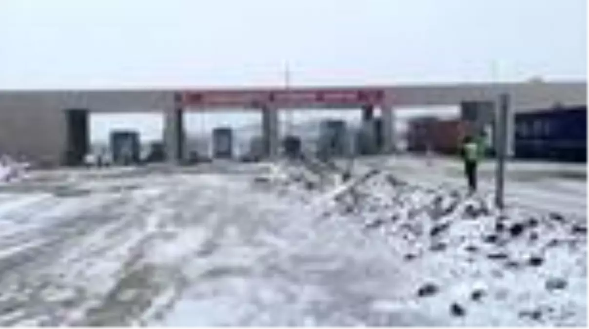 Edirne'de Balkan sınırında kar yağışı başladı